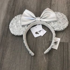 Disney Silver holographic Minnie Ears